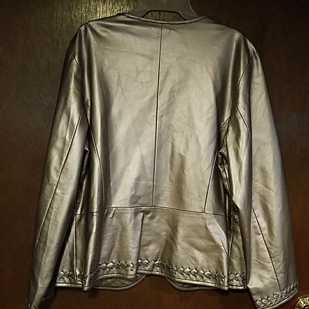 Jacket - Picture 2 of 8